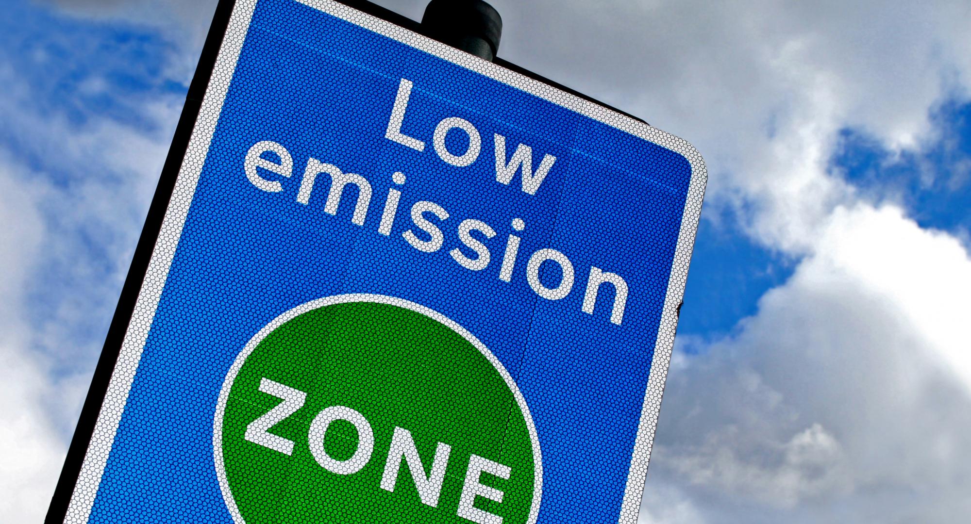 Low emissions zone sign.