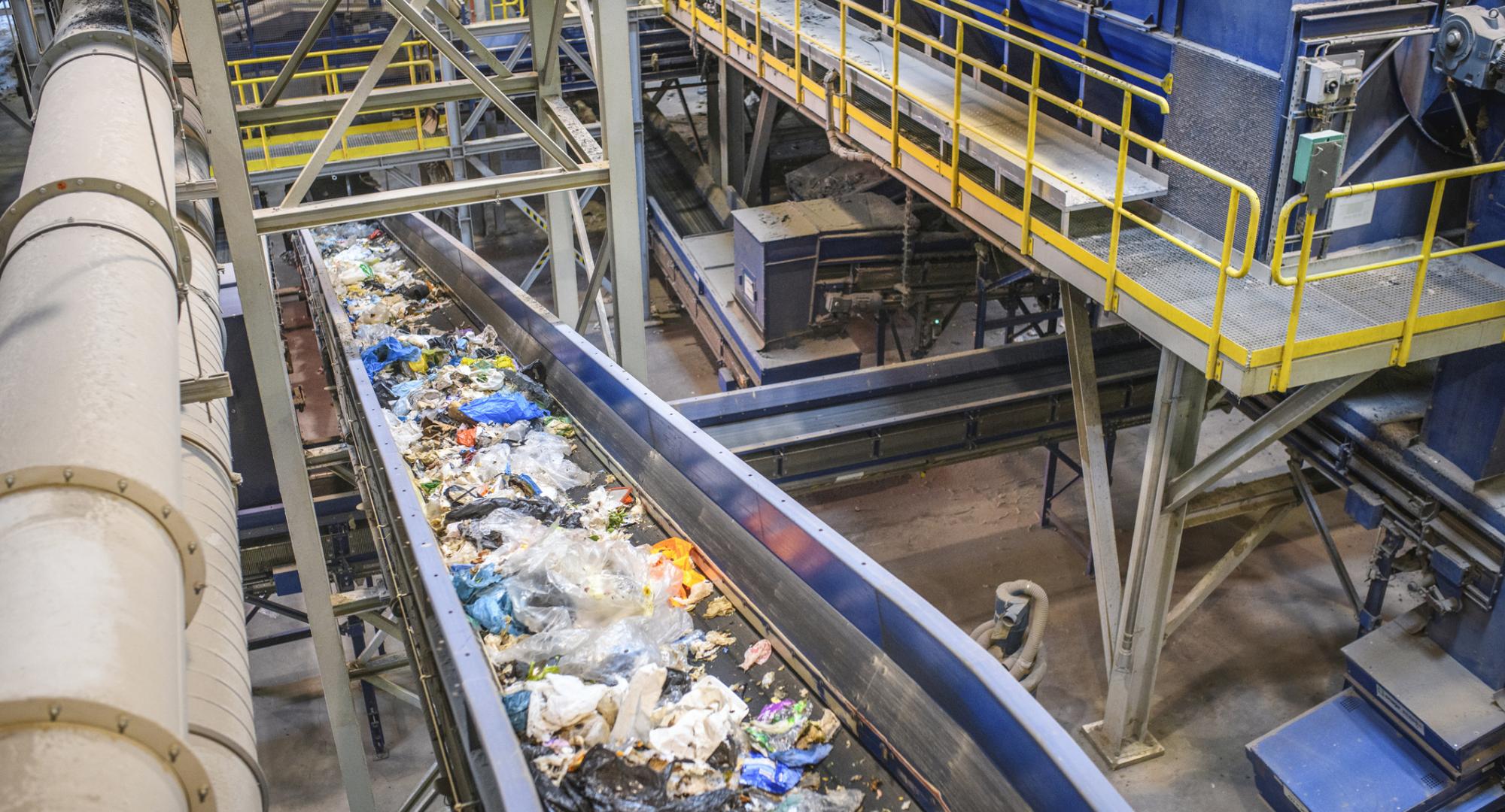 Plastics recycling plant in operation